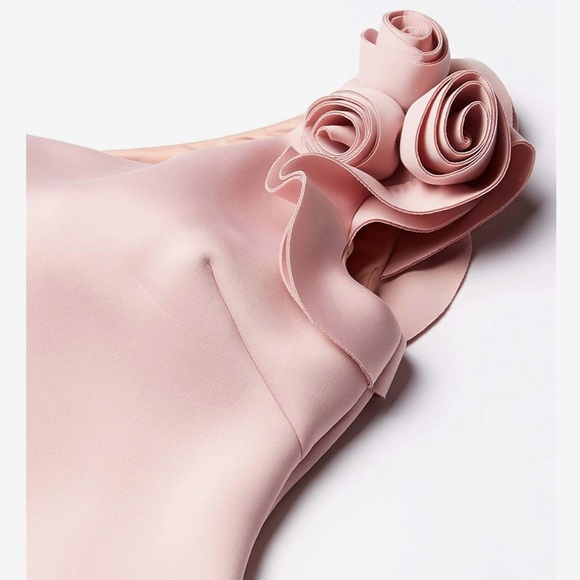 Eliza J One Shoulder Sheath Dress - Picture 2 of 13